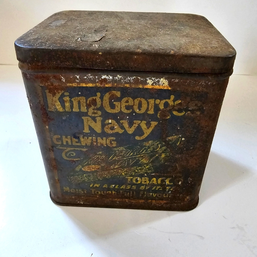 Vintage Tobacco Tin King Georges Navy Chewing tin Advertising